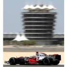 Fernando Alonso, en acción durante el entrenamiento de ayer