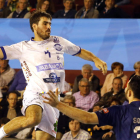 Sebas Simonet, ante el Montpellier en la Liga de Campeones. MARCIANO PÉREZ