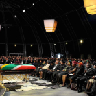 Funeral celebrado bajo una carpa blanca en la localidad de Qunu.
