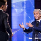 Rutte (izquierda) y Wilders, durante el cara a cara televisivo, el 13 de marzo.