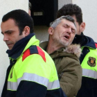 Los Mossos dEsquadra trasladan al sospechoso del crimen de Susqueda, Jordi Magentí, el pasado 27 de febrero.