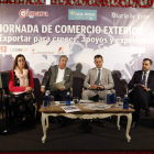 Luis Miguel Lorenzo, Victoria Valbuena, Joaquín S. Torné, Alberto Fernández Sutil, Francisco Carro y Javier Bernardo, en la jornada celebrada ayer. MARCIANO PÉREZ