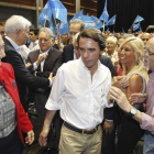 Aznar, a su llegada al acto de campaña en Zaragoza.