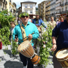Imagen de archivo de la fiesta de los ‘maios’ en Villafranca del Bierzo. L. DE LA MATA