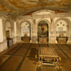 Túmulo funerario, en el interior de La Anunciada.