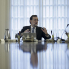 Mariano Rajoy durante la primera reunión del Consejo de Ministros de su nuevo Gobierno. E. NARANJO