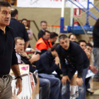 Cadenas, con Isidoro al fondo, en el partido de la primera vuelta.
