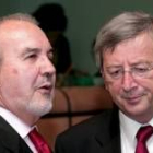 Solbes conversa con el presidente del Eurogrupo y primer ministro luxemburgués, Jean-Claude Juncker
