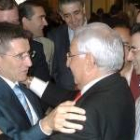 Francisco Fernández felicita al nuevo abad Pablo San José