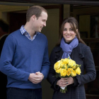 Guillermo y Catalina de Cambrigde, el pasado diciembre, durante una visita al hospital King Edward VII de Londres.