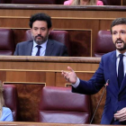 El presidente del PP, Pablo Casado, junto a Cayetana Álvarez de Toledo, ayer en el Congreso. BALLESTEROS