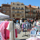 El tiempo y la afluencia de público animaron la muestra. VALENCIA