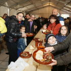La diana del chivo en la que se repartirán pastas y orujo marcará el comienzo de la fiesta mañana a las 9.00 horas
