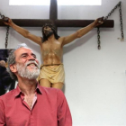 Willy Toledo, el martes 22 de mayo en una parroquia de Vallecas (Madrid), donde compareció ante los medios