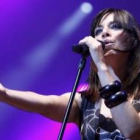 Leire Martínez, la nueva vocalista de La Oreja de Van Gogh, se enfrenta esta noche al público leonés