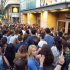 Los mossos acuden a la concentración feminista que intentaba boicotear la actuación de Jorge Cremades en el Borràs.