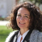 La candidata del PP asegura que no es «una política al uso».