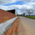 Imagen de la nueva acera de acceso al cementerio. MEDINA