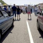 Un momento del corte de la autovía A-6, que duró más de media hora