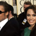 Los actores Brad Pitt y Angelina Jolie, a su llegada al hotel Beverly Hilton.