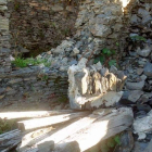 Parte de una palloza derrumbada del Castro de Chano.