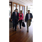 Mañueco, visitando ayer las instalaciones del Congreso.
