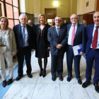 La consejera de Economía y Hacienda, Pilar del Olmo, interviene en la presentación de la Fundación Gadea por la Ciencia. En la imagen junto al rector de la Uva, Antonio Largo(D); el investigador Mariano Barbacid (3D); Gerardo Gutiérrez(2I), fundador de Ga