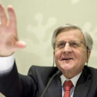 Trichet interviene en una rueda de prensa en el hotel Hilton, en Basilea.