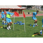 Los jugadores del Viera realizaron algunos ejercicios físicos en la jornada de recuperación.