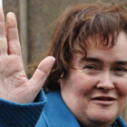 Susan Boyle, en el jardín de su casa, en Blackburn (Escocia).