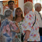 Isabel Carrasco y Jaime González durante un encuentro con leoneses el pasado año en La Plata.