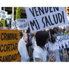 Protesta contra la privatización de hospitales, en Madrid, el domingo.