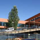 La imagen muestra la parte exterior del reformado servicio de Urgencias del Hospital del Bierzo