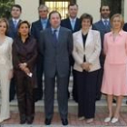 La tradicional foto de familia del nuevo gobierno autonómico se realizó ayer en Valladolid