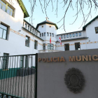 Sede de la Policía Municipal de Ponferrada, en una imagen de archivo. L. DE LA MATA