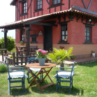 Exterior e instalaciones de Mi Jardín, la casa rural que la familia de Jesús Calleja tiene en Villanueva del Condado.