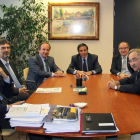 Fernández Avilés, Pinilla, Castrodeza, Saez, Sánchez y Pastor, en la reunión mantenida ayer.