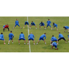 Los jugadores culturalistas apuran el último entrenamiento antes de medirse al equipo jienense en el partido de ida de la segunda eliminatoria de ascenso.