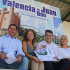 El alcalde y varios concejales presentaron ayer la programación para el mes de agosto. DL
