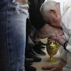 El papa Francisco, durante el ‘In coena domini’. VATICAN MEDIA HANDOUT