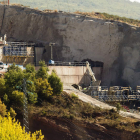 Presa de Castrovido durante las obras que ahora han terminado a la espera de su llenado. SANTI OTERO