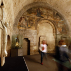 Imagen de archivo de la cámara del tesoro, que está actualmente siendo restaurada, en la que se ven los murales medievales. RAMIRO
