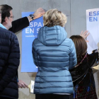 Pegada de carteles del PP en Madrid