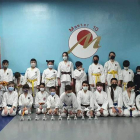 Jóvenes karatecas leoneses pertenecientes al Gimnasio Máster 10. DL