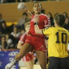 La jugadora brasileña durante un partido con el Cleba.