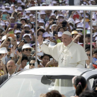 El papa Francisco en las calles de Seúl, Corea del Sur.