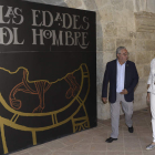 La consejera María Josefa García Cirac, en una imagen de archivo, visitando la exposición. GALLEGO