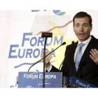 El secretario general de los socialistas de Madrid, Tomás Gómez, durante la conferencia que ha pronunciado hoy dentro del Forum Europa.