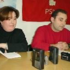 Ana Durán, alcaldesa de Villablino, junto a Constantino Marcos, secretario comarcal del PSOE