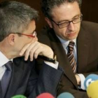 Javier Chamorro y Francisco Fernández, en foto de archivo, durante la firma del pacto